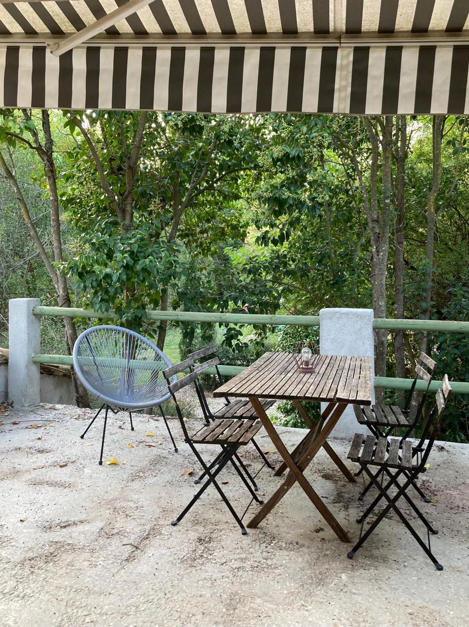 Bed and Breakfast Campagne Baudeloup LʼIsle-sur-la-Sorgue Exterior foto